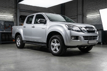 Isuzu D-Max 2011–2019 Sānu sliekšņi Bosphore Black (2 gab., alumīnijs) foto 1