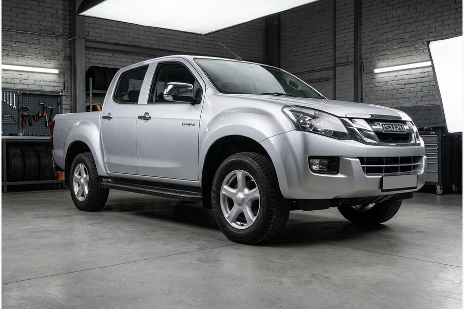Isuzu D-Max 2011–2019 Sānu sliekšņi Bosphore Black (2 gab., alumīnijs) Image