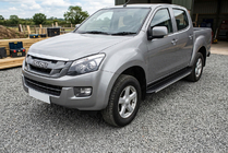 Isuzu D-Max 2011–2019 Sānu pakāpieni Maya V1 (2 gab., alumīnijs) foto 1