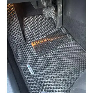 EVA auto paklājiņi (melni) foto 2