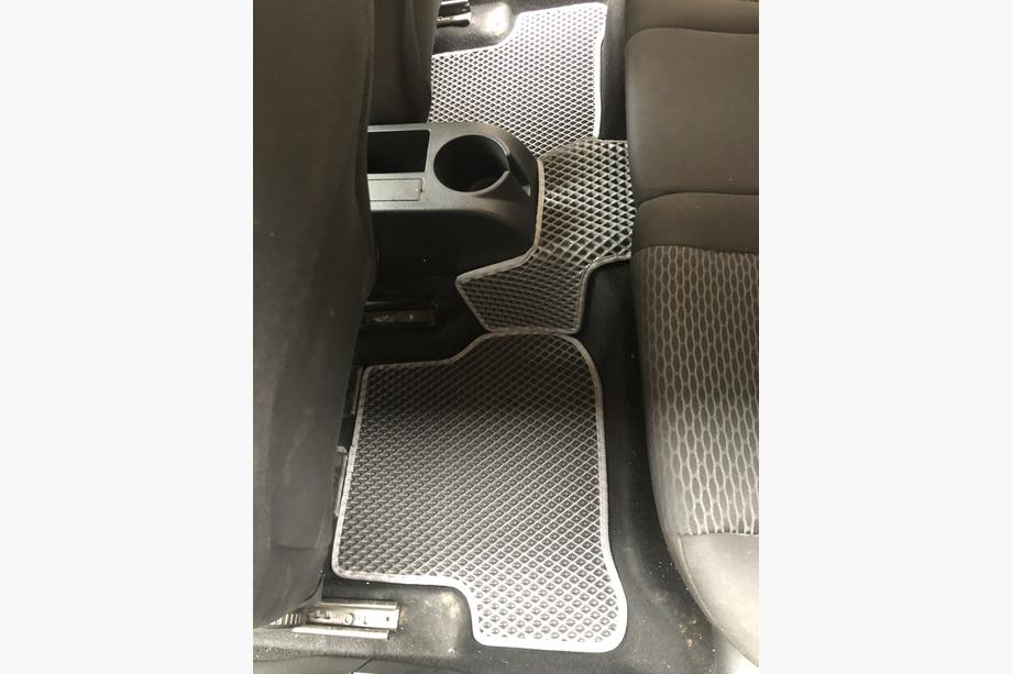 Volkswagen Golf 6 2008–2014 EVA auto paklājiņi (melni) Foto 13