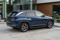Hyundai Tucson NX4 2021– Sānu sliekšņi Bosphore Black (2 gab., alumīnijs) foto 1