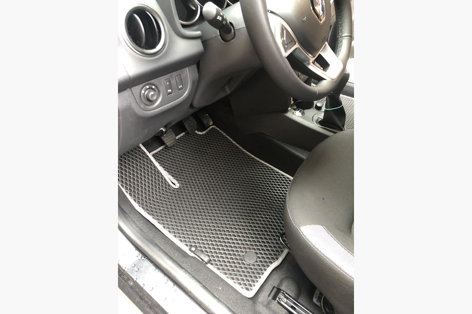 Dacia Sandero 2013–2020 EVA auto paklājiņi (melni) Foto 1