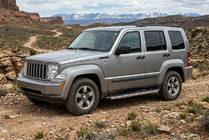 Jeep Cherokee/Liberty 2007–2013 Sānu pakāpieni BlackLine (2 gab., alumīnijs) foto 1