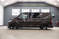 Volkswagen T6 2015–2024 ABT Original sānu sliekšņi (īsa riteņu bāze) foto 2
