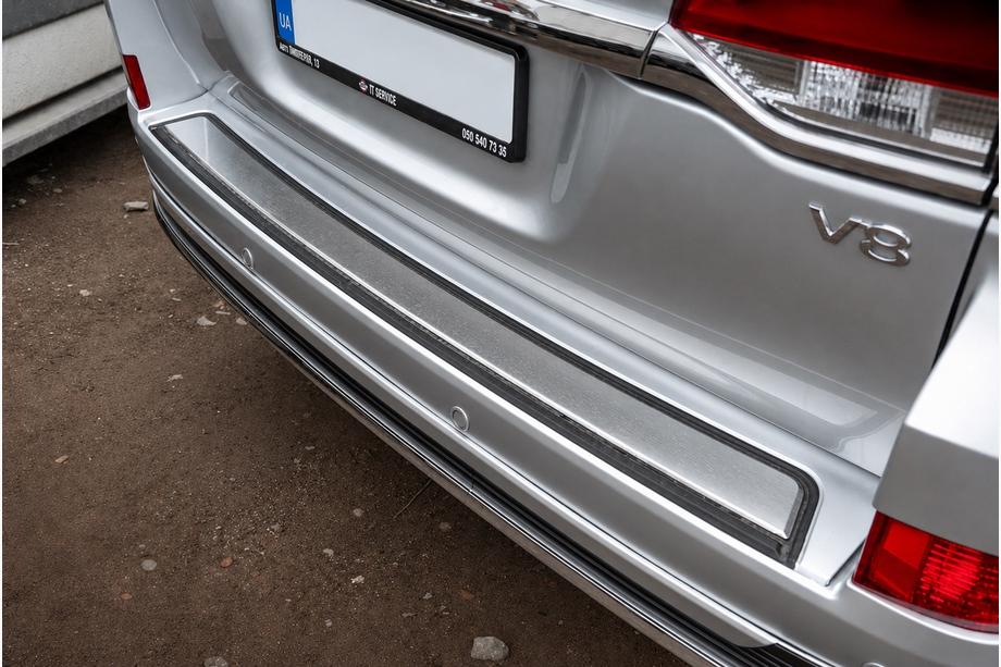 Toyota Land Cruiser 200 2007–2021 Aizmugurējā bufera ieliktnis 2016+ (ABS + nerūsējošais tērauds) Foto 2