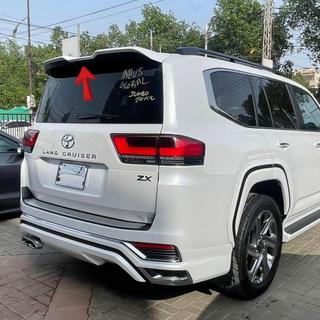 Modelista spoileris Toyota Land Cruiser 300 2021– foto 1