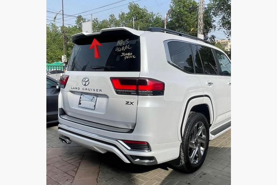 Toyota Land Cruiser 300 2021– Modelista spoileris Image