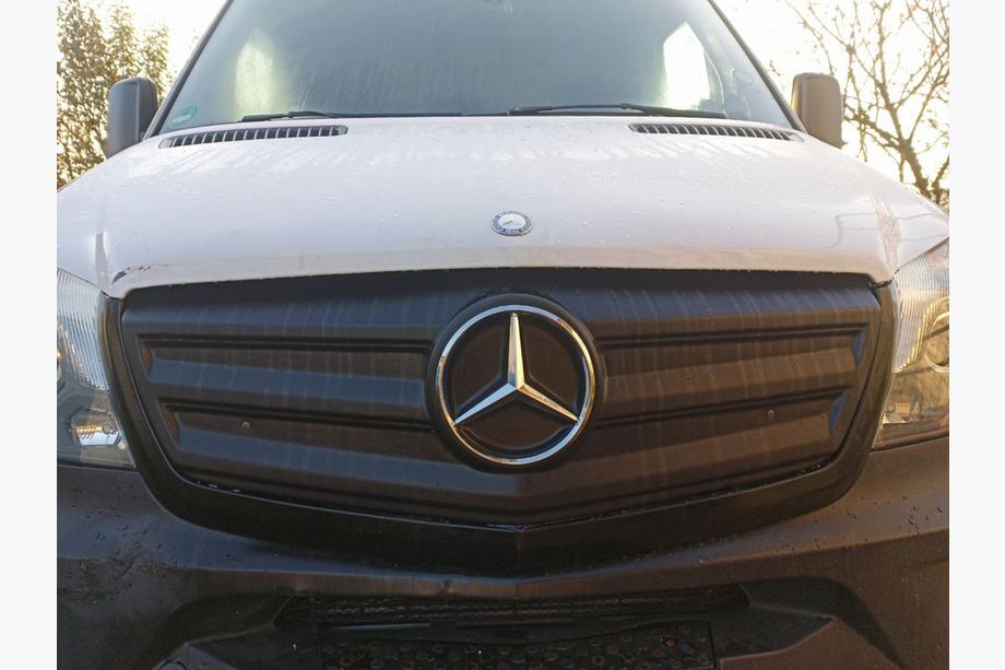 Mercedes Sprinter W906 2006–2018 Ziemas pārsegs radiatora restei V2 (2013↗) Image