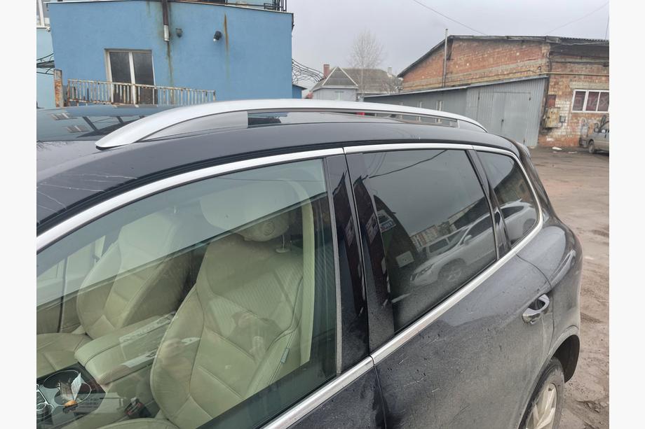 Volkswagen Touareg 2010–2018 OEM jumta reliņi (2 gab.) Image