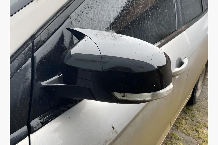 Ford Focus II 2008–2011 Spoguļu vāciņi BMW-Style (2 gab.) Image
