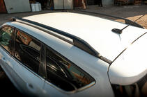 Ford Kuga/Escape 2013–2019 Jumta reliņi Skyport (melni) foto 4