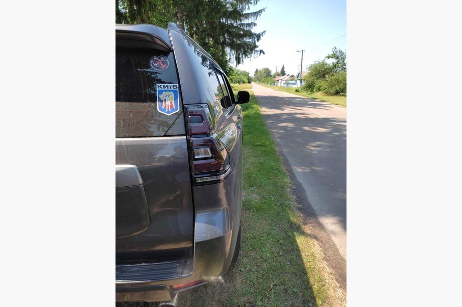 Toyota Land Cruiser Prado 150 2009–2023 Aizmugurējie lukturi BlackEdition V2 (2017+, 2 gab.) Foto 6