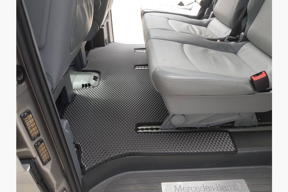 Mercedes Viano 2004–2014 EVA V2 auto paklājiņi (tikai saņemšana uz vietas, pilns salona komplekts, melni) Foto 4