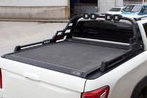 Toyota Hilux 2006–2015 Dakar rollbārs ar LED (zem ruļļveida vāka) foto 1