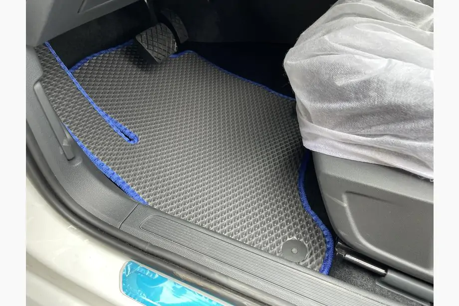 Volkswagen Lavida/e-Lavida 2019– EVA auto paklājiņi (melni) Image