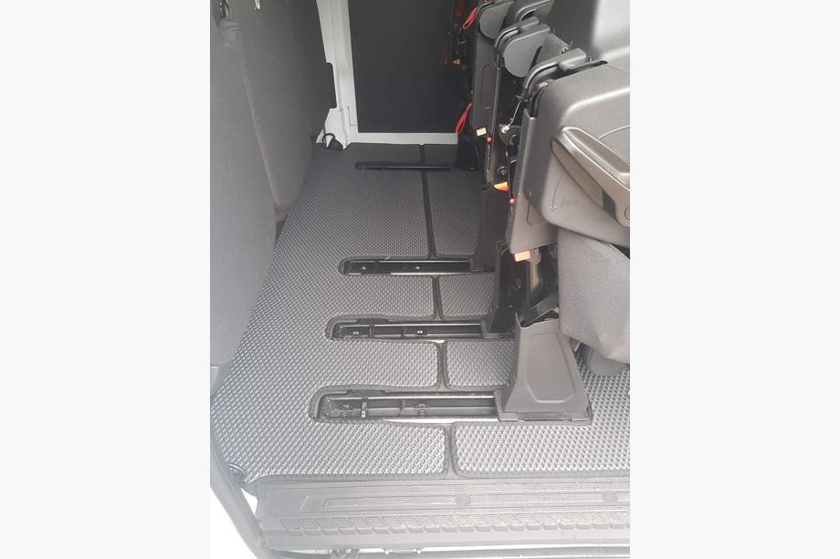 Ford Custom 2013–2022 EVA auto paklājiņi (pilns komplekts, melni) Image