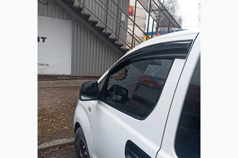 Hyundai H300, H1, Starex 2008–2020 Logu vēja deflektori (2 gab., Sunplex Sport) Image