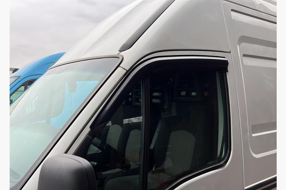 Iveco Daily 2006–2014 Logu vēja deflektori (2 gab., Sunplex Sport) Foto 1