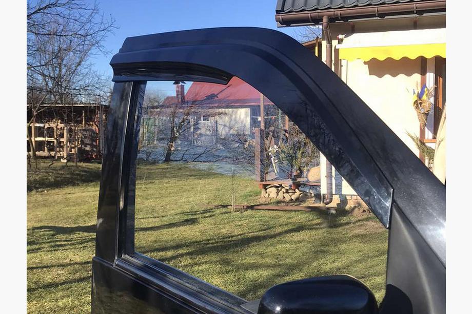Mercedes Vito W638 1996–2003 Logu vēja deflektori (2 gab., Sunplex Sport) Foto 4
