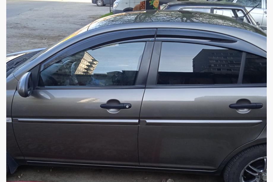 Hyundai Accent 2006–2010 Logu vēja deflektori (4 gab., Sunplex Sport) Foto 4
