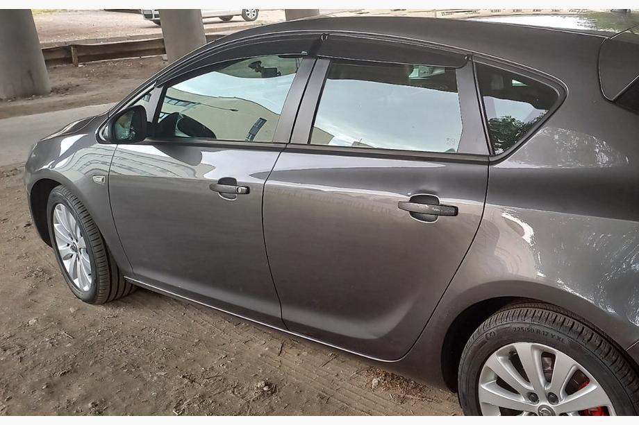 Opel Astra J 2009–2015 Logu vēja deflektori HB/SD (4 gab., Sunplex Sport) Image