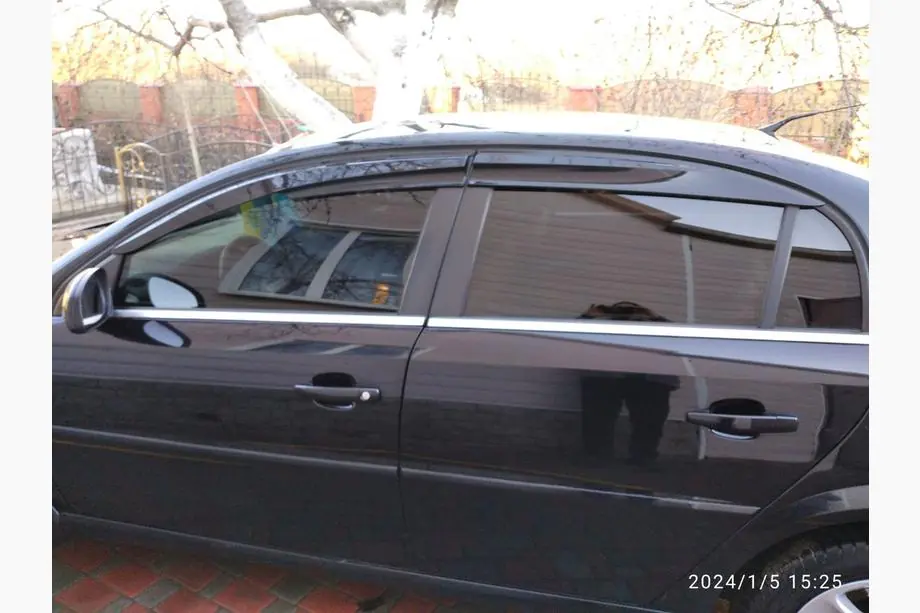 Opel Vectra C 2002–2008 Logu deflektori SD (4 gab., Sunplex Sport) Foto 7