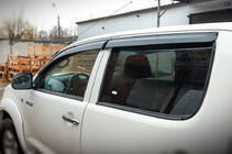 Toyota Hilux 2006–2015 Logu vēja deflektori (4 gab., Sunplex Sport) foto 2