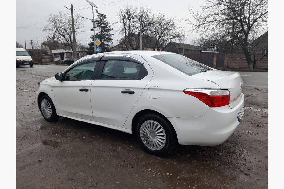 Citroen C-Elysee 2013–2022 Logu vēja deflektori ar hromētu moldingu (4 gab., Sunplex Chrome) Image