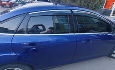 Ford Focus III 2011–2017 Logu vēja deflektori ar hromētu moldingu HB/Sedan (4 gab., Sunplex Chrome) foto 3