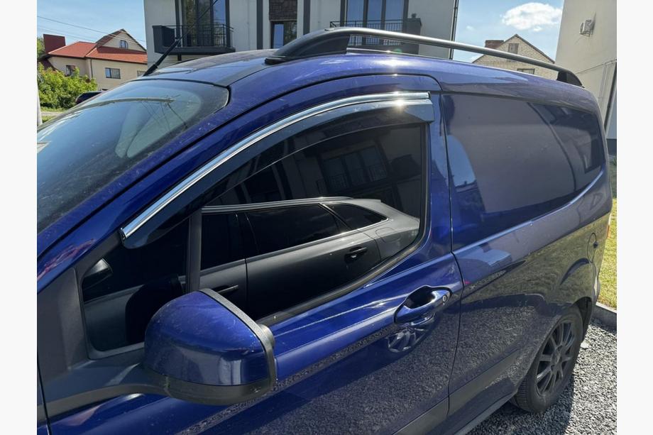 Ford Courier 2014–2023 Logu vēja deflektori ar hromētu moldingu (4 gab., Sunplex Chrome) Image