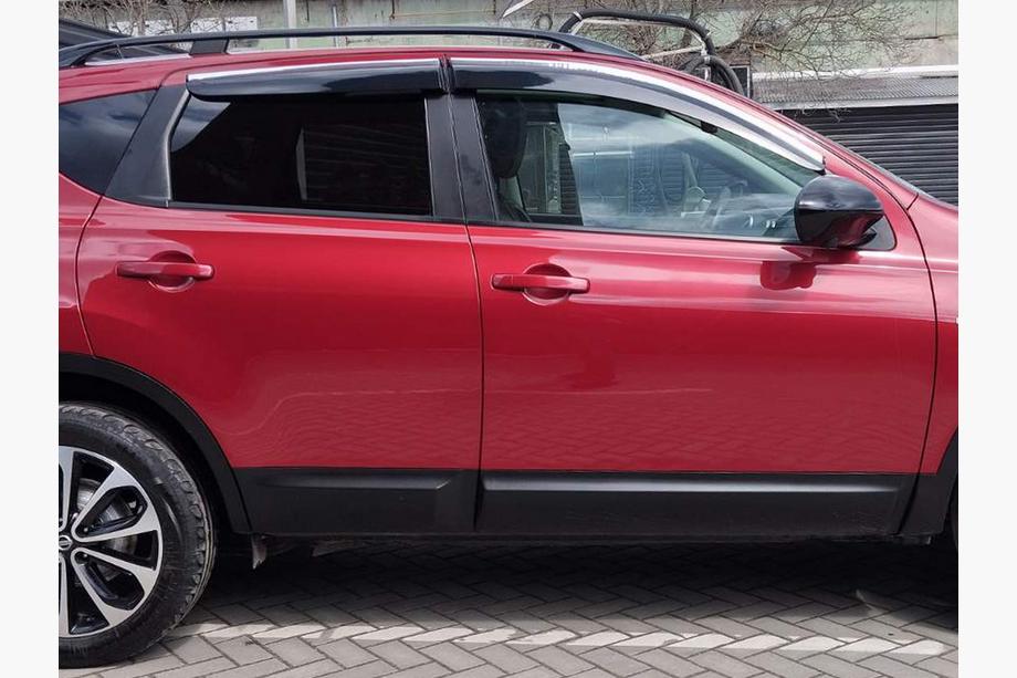 Nissan Qashqai 2007–2010 Logu vēja deflektori ar hromētu moldingu (4 gab., Sunplex Chrome) Image
