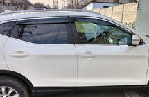 Nissan Qashqai 2014–2021 Logu vēja deflektori ar hromētu moldingu (4 gab., Sunplex Chrome) foto 3