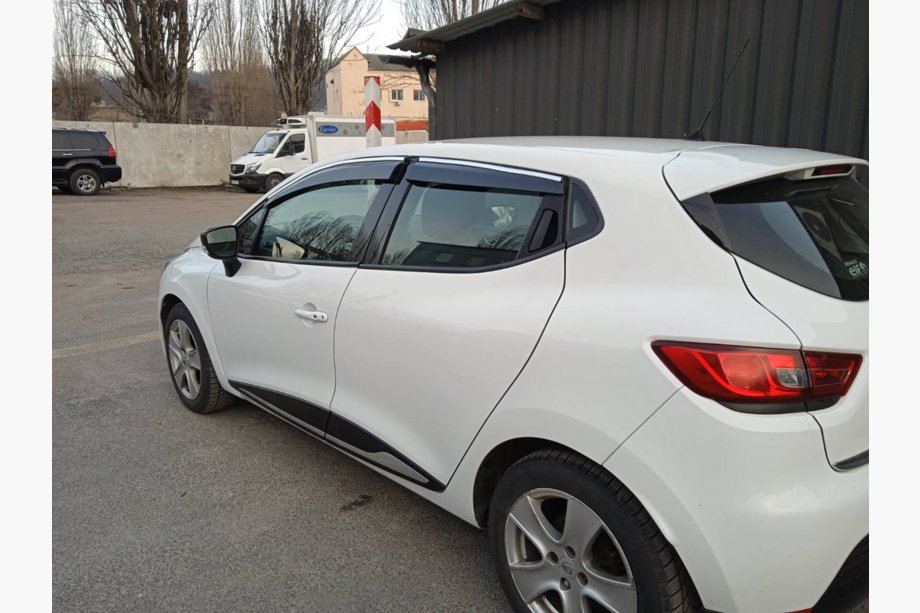 Renault Clio V 2019– Logu vēja deflektori ar hromētu moldingu (4 gab., Sunplex Chrome) Foto 4