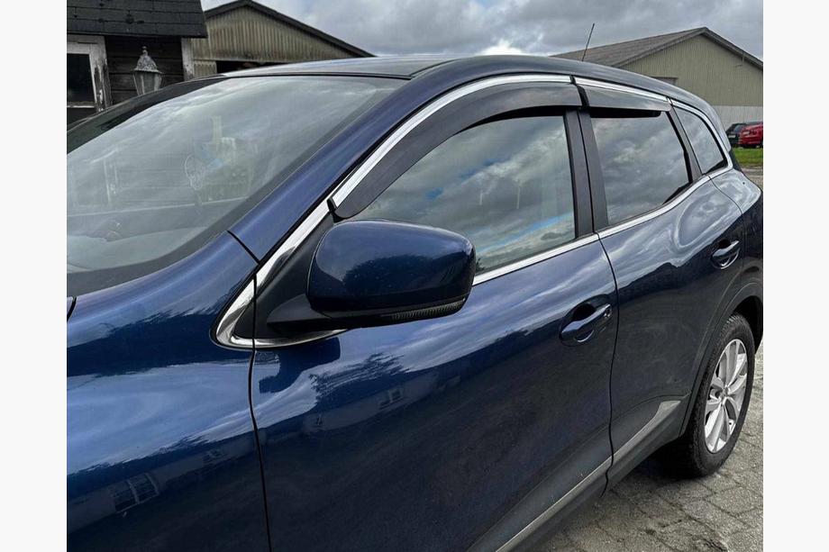 Renault Kadjar 2015–2022 Logu vēja deflektori ar hromētu moldingu (4 gab., Sunplex Chrome) Image