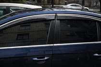 Volkswagen Passat B6 2006–2012 Logu vēja deflektori ar hromētu moldingu (4 gab., Sunplex Chrome) foto 5