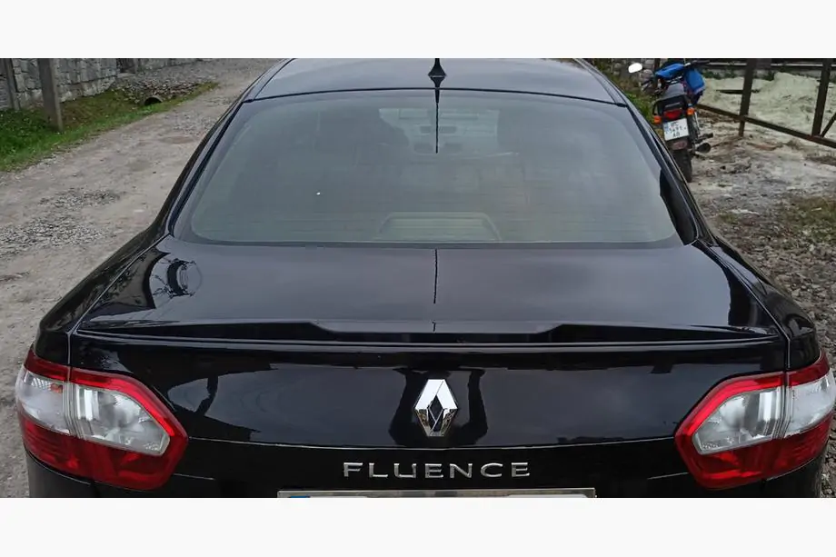 Renault Fluence 2009–2016 LIP spoileris (Sunplex, melns) (125,4 cm x 7,2 cm) Image