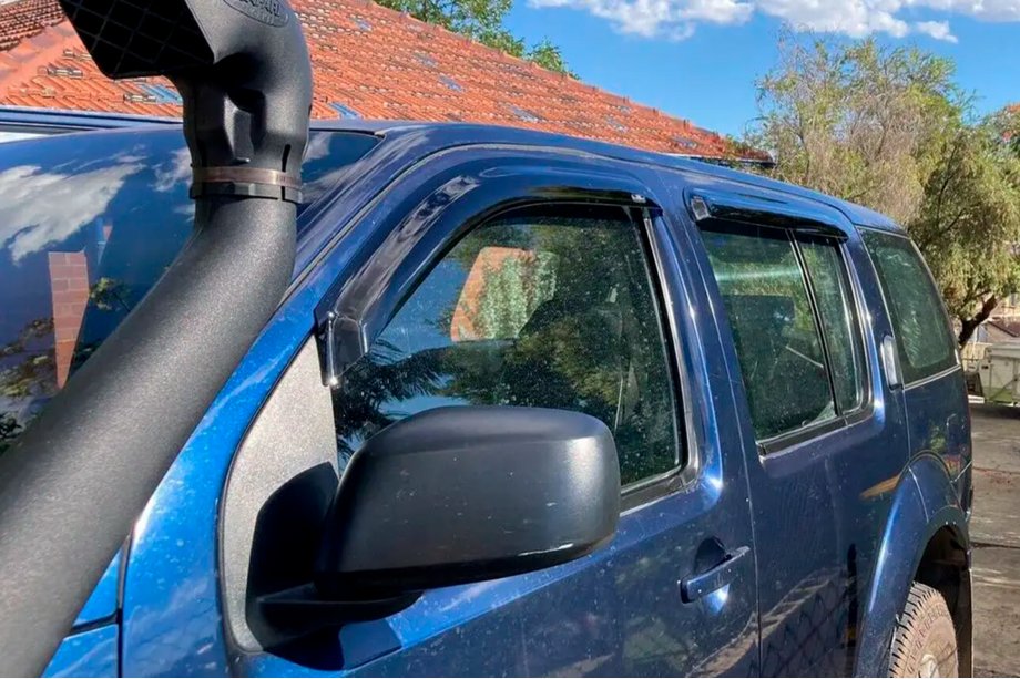 Nissan Pathfinder R51 2005–2014 Logu vēja deflektori (4 gab., HIC) Foto 1