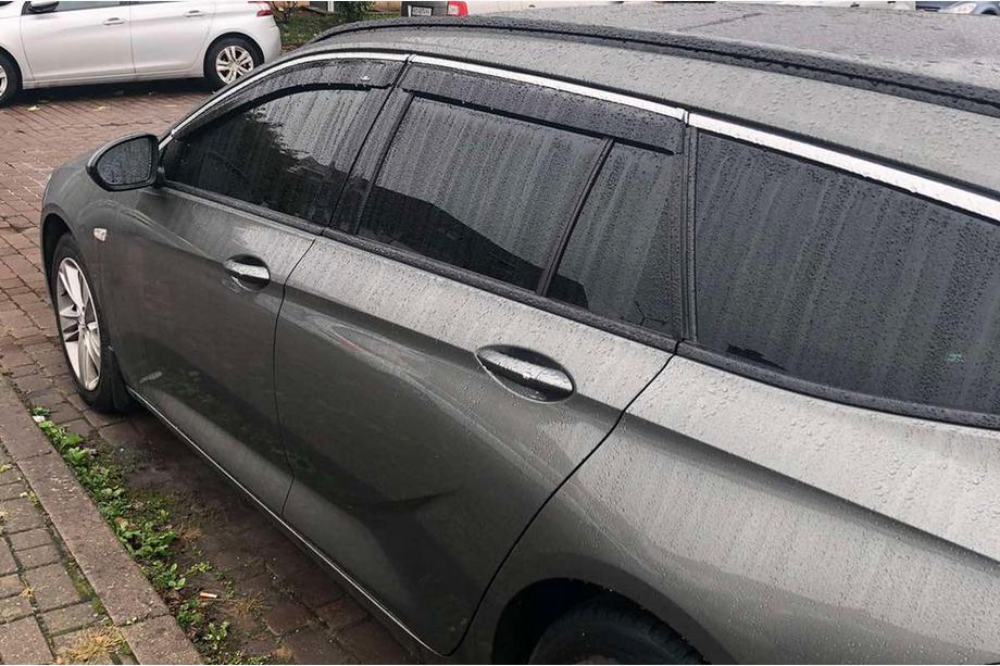 Opel Insignia 2017–2022 Logu vēja deflektori ar hromētu līsti SW (4 gab., HIC) Image