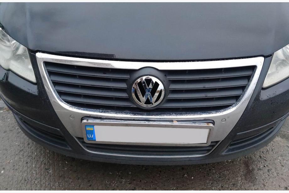 Volkswagen Passat B6 2006–2012 Priekšējā emblēma V1 3C0853601C Image