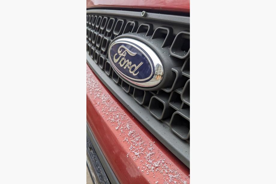 Ford Fusion 2002–2012 Priekšējā emblēma (uz klipšiem) Image