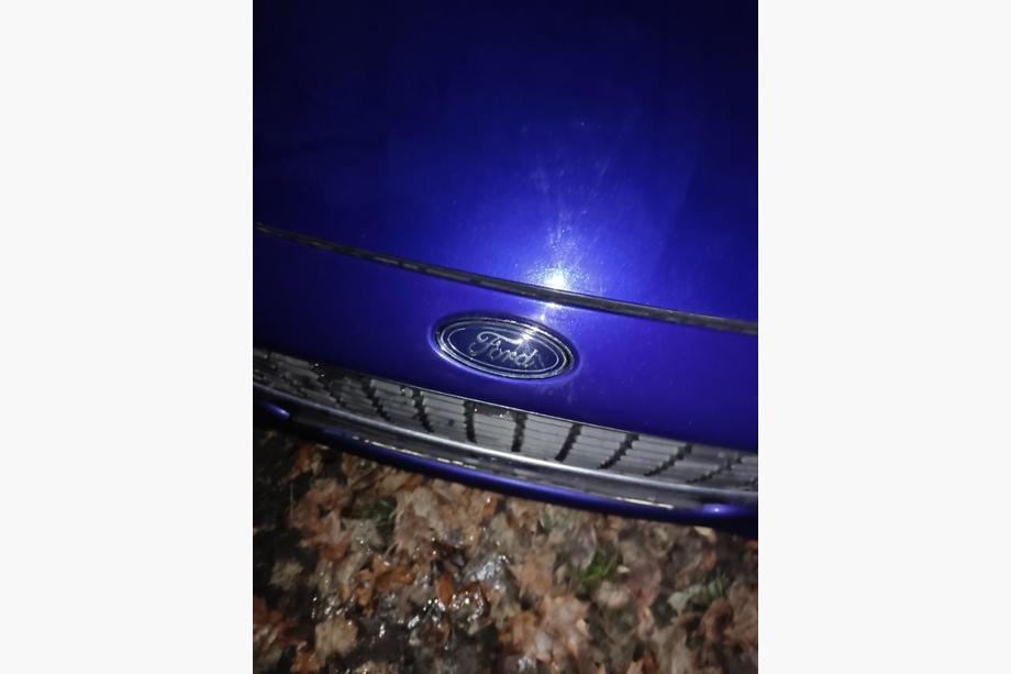 Ford Fiesta 2008–2017 Priekšējā emblēma 2013-2017 112 mm/47 mm (pašlīmējoša) Foto 4