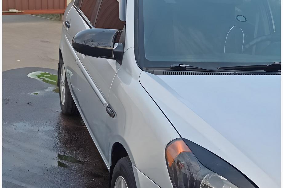 Hyundai Accent 2006–2010 Spoguļu vāciņi BMW-Style (2 gab.) Foto 2