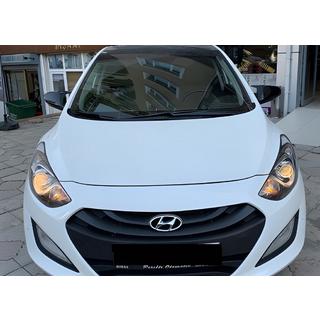 Spoguļu uzlikas bez izgriezuma pagrieziena rādītājam BMW-style (2 gab.) Hyundai Accent 2011–2017 foto 1