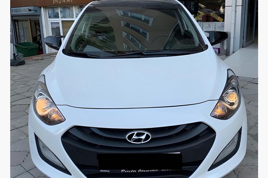 Hyundai Accent 2011–2017 Spoguļu uzlikas bez izgriezuma pagrieziena rādītājam BMW-style (2 gab.) Image