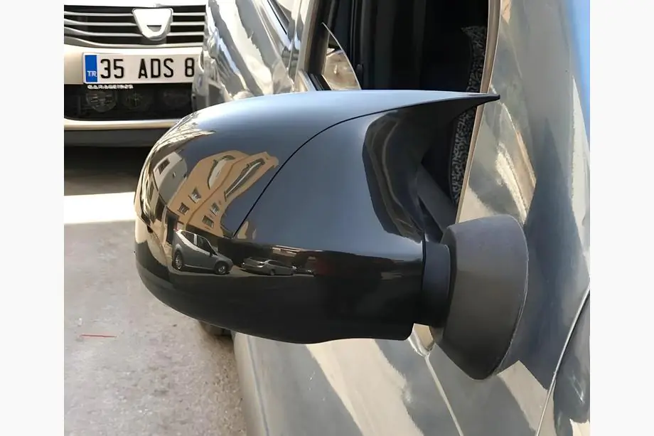 Renault Logan MCV 2013–2022 Spoguļu vāciņi BMW-Style (2 gab.) Foto 1