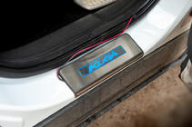 Ford Kuga/Escape 2013–2019 Libao LED sliekšņu uzlikas (4 gab., nerūsējošais tērauds) foto 3