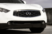 Infiniti QX70 2013–2019 Libao priekšējā bampera uzlika (plastmasa) foto 3