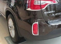Kia Sorento II XM 2009–2014 Aizmugurējo miglas lukturu hroma apdare 2013+ (2 gab., plastmasa) foto 1