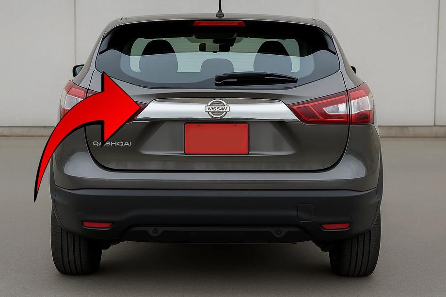 Nissan Qashqai 2014–2021 Uzliktnis virs numura zīmes Libao (plastmasa) Image